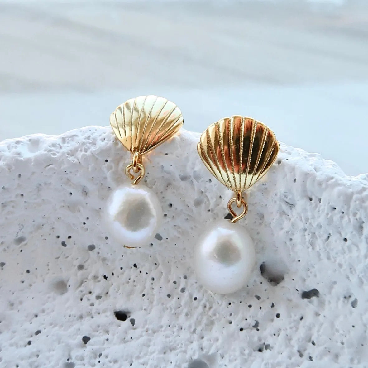 gold pearl earrings