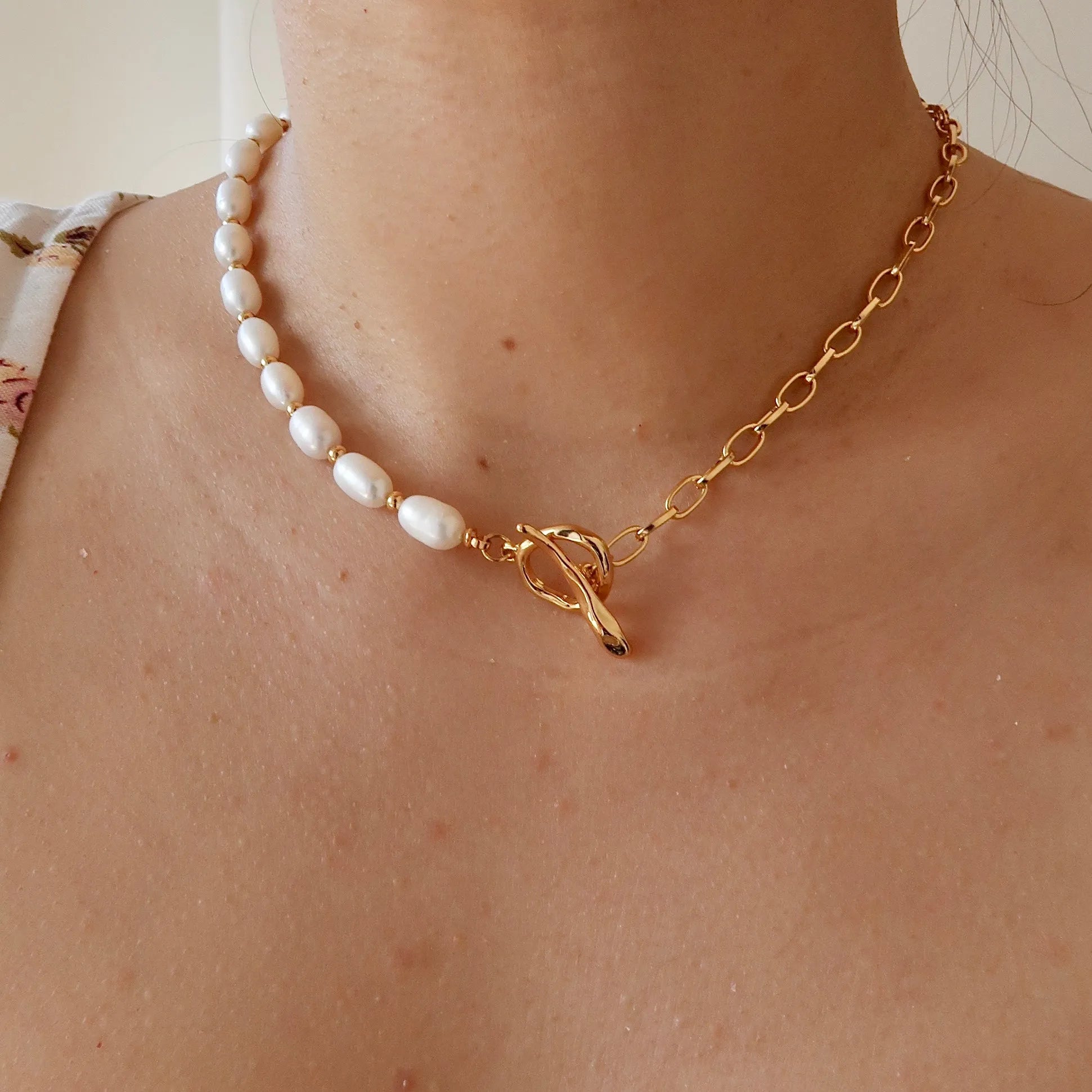 pearl necklace