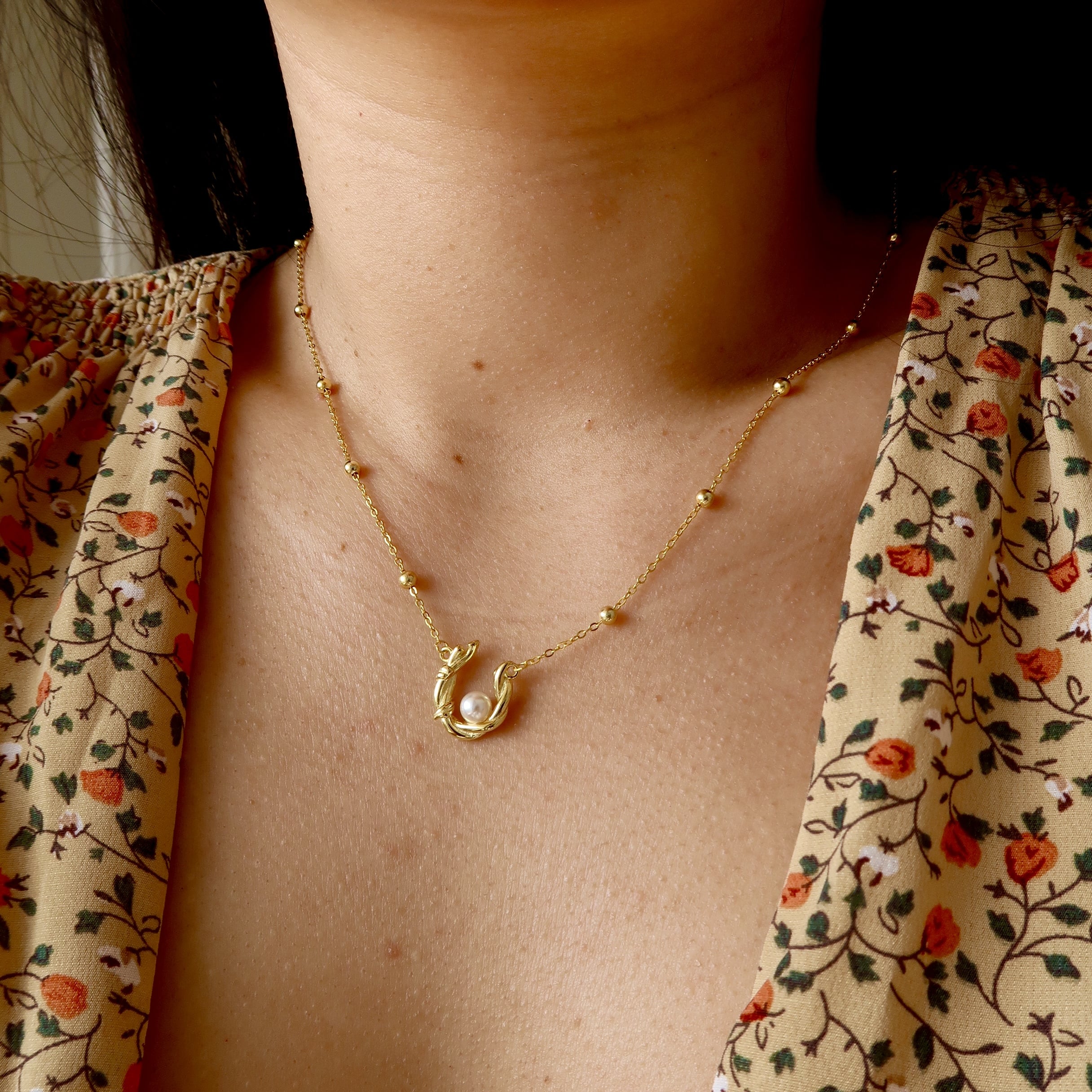Elegant Pearl Gold Vermeil Necklace - Flowy Mind